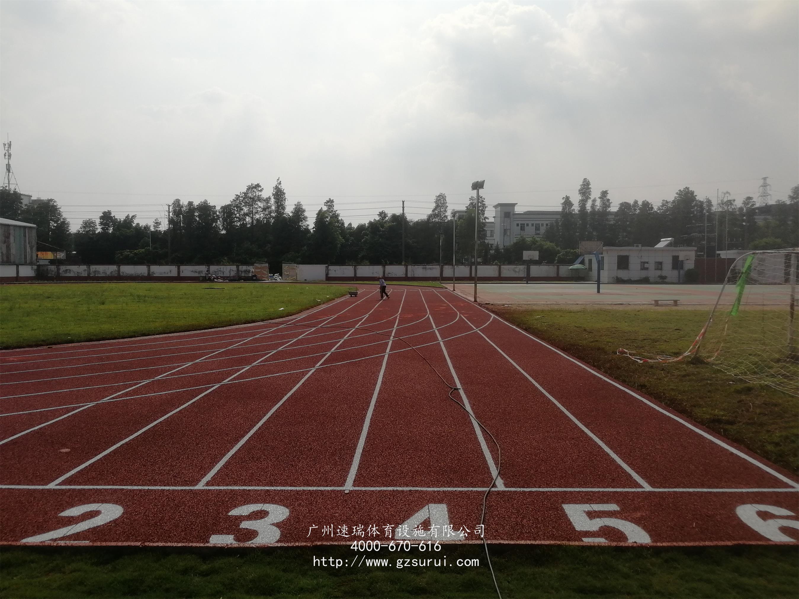 廣州南沙電子商務技工學院透氣型塑膠跑道工程竣工“速瑞體育”