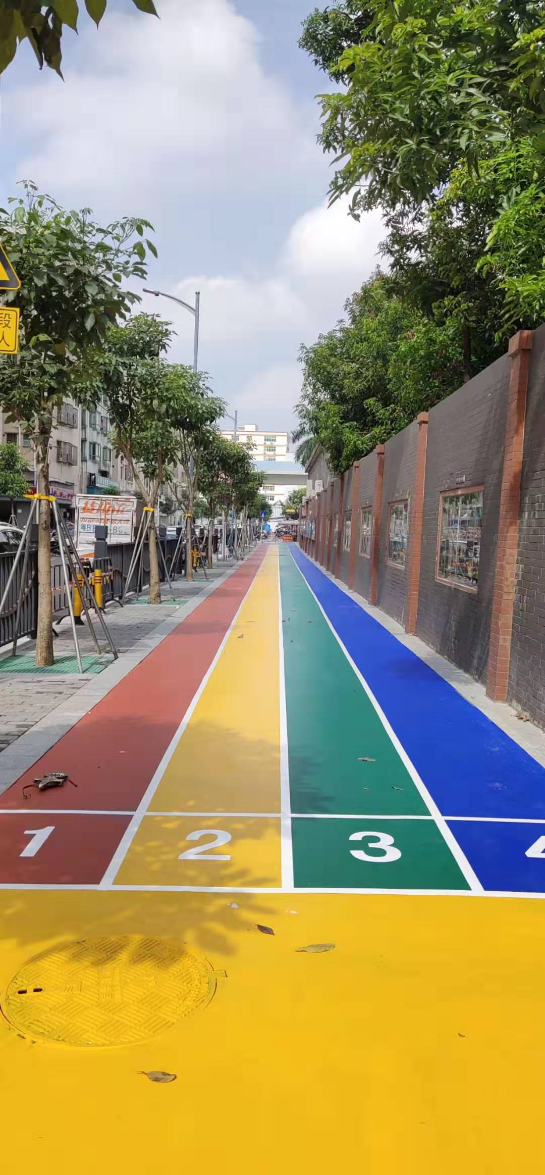 深圳福永和平中英實驗學(xué)校硅PU彩虹跑道(圖2)